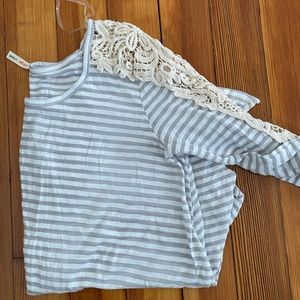 EUC Lace Shoulder Long Cotton Top